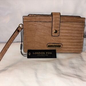 NWT London Fog Women's Tan Wristlet Wallet